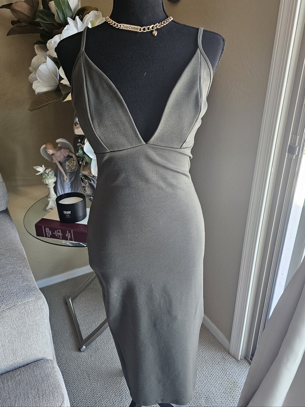 Dress - Picture 5 of 5